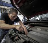Svarbios pastabos renkantis automobilio variklio alyvą